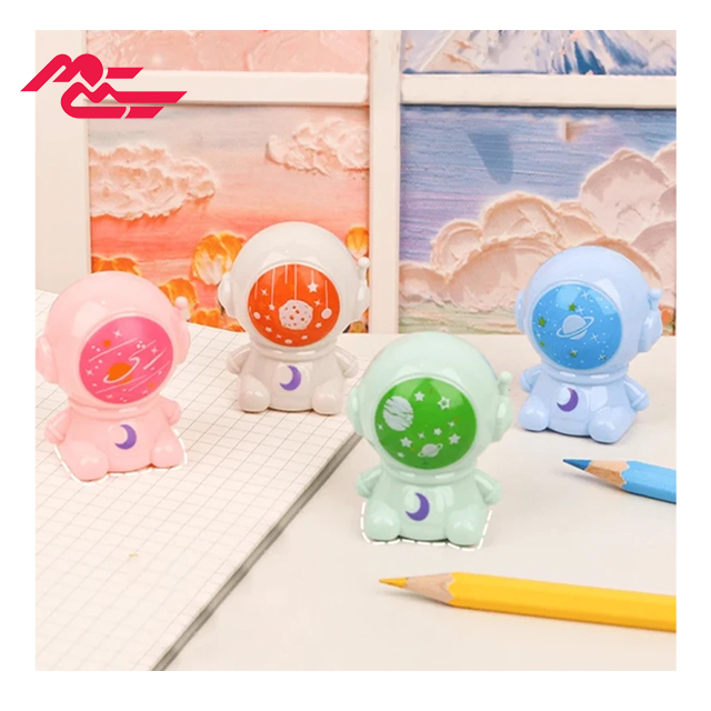 تراش مدل فضانورد