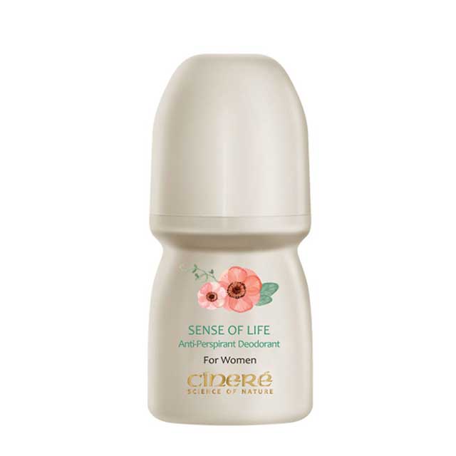 در فرمولاسیون  رول ضد تعریق زنانه با رایحه بهاری سینره گیاهانی مثل روغن درخت چای و عصاره مریم گلی با خاصیت آنتی‌باکتریال استفاده شده است تا از رشد میکروارگانیسم ها در محل جلوگیری کرده و از تجزیه عرق توسط این باکتری‌ها ممانعت به عمل می‌آورد. از سوی دیگر وجود عصاره گیاه دم اسب با دارا بودن خاصیت قابضی باعث شده است تا از میزان ترشح عرق کاسته شده و کارایی محصول افزایش یابد. ترکیبات قابض این گیاه قادرند با پروتئین‌ها ترکیب شوند و رسوب ایجاد نمایند. این رسوب بر روی مجاری عرق نشسته آنها را تنگ‌ تر می ‌نمایند و از ترشح عرق جلوگیری می‌کند. وجود مواد مرطوب کننده درعصاره دم اسب باعث حفظ رطوبت و الاستیسیته پوست می‌گردد. این فرآورده به صورت roll-on عرضه شده و استفاده از آن بر روی پوست به راحتی انجام می‌پذیرد و بعد از مصرف سریعاً خشک شده و از خود شوره باقی نمی‌گذارد. در حالت عادی اثر ضد تعریق این فرآورده تا 72 ساعت باقی می‌ ماند. اسانس گلهای بهاری به کار رفته در این دئودورانت یادآور عطر خوش طبیعت است و سبب می‌شود پس از استفاده احساس تازگی در پوست ایجاد شود.