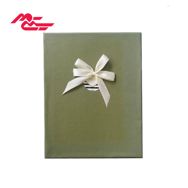 باکس روز دختر رنگبندی سبز کد 10