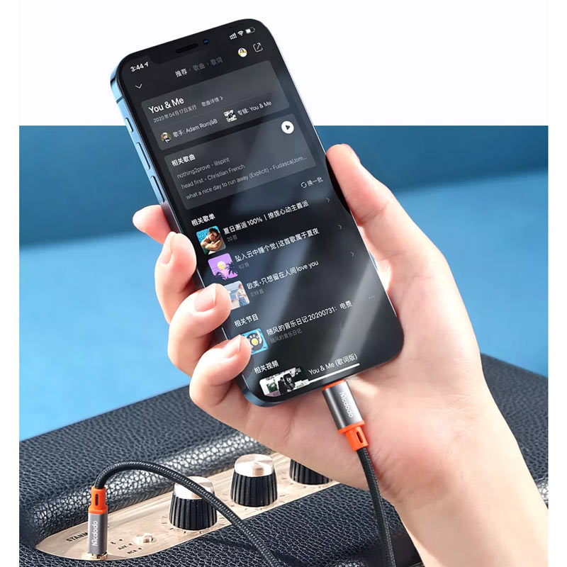 کابل تبدیل Lightning به AUX مک دودو CA-0780 طول 1.2 متر