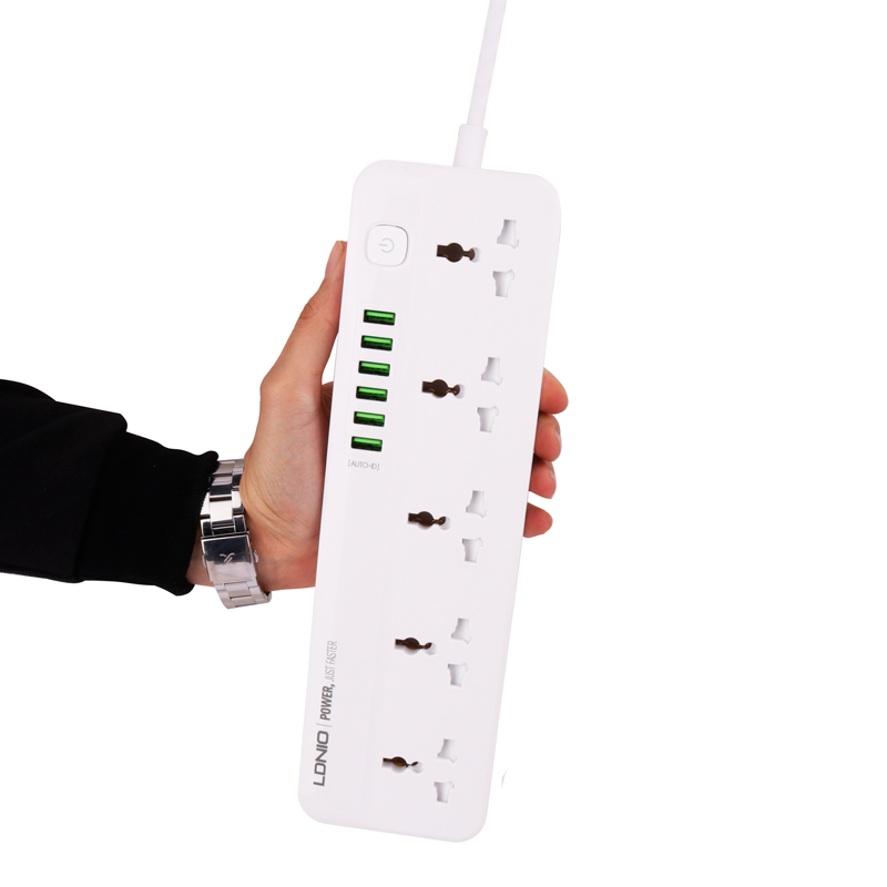 چند راهی 5 خانه ارت دار الدینیو SC5614 با کابل 2 متری + شارژر USB