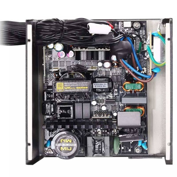 پاور 700 وات گرین Green GP700A-UK EVO Gold