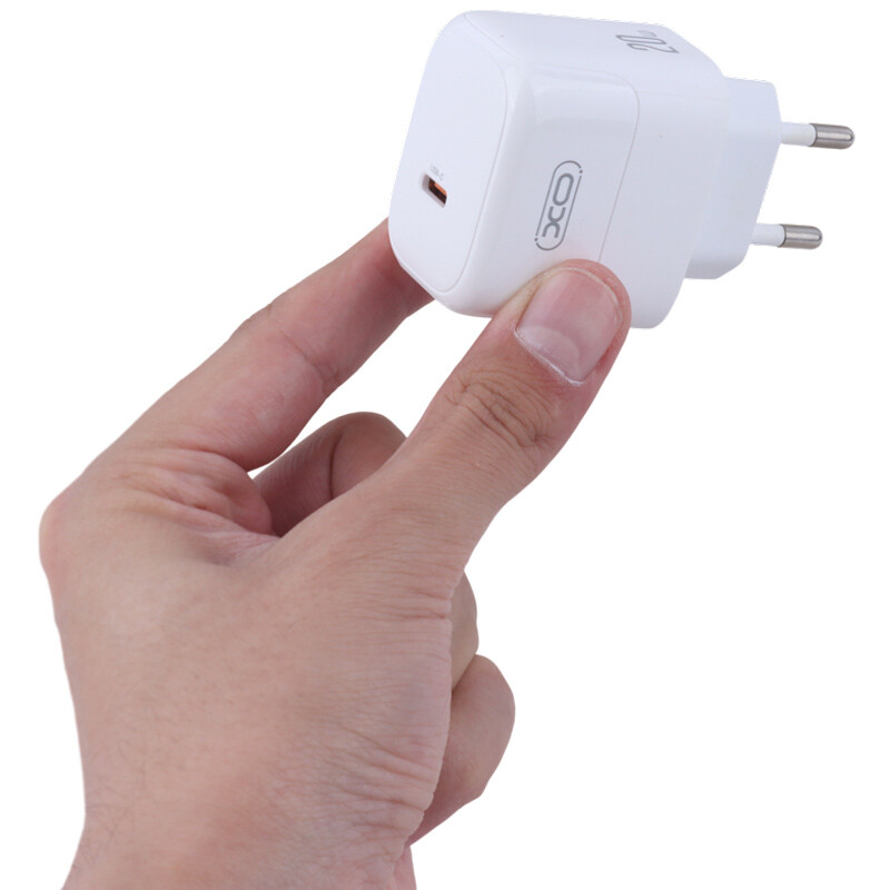 شارژر دیواری 20 وات ایکس او XO-L136 EU PD 3A