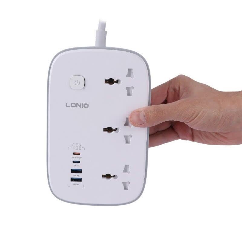 چند راهی 3 خانه ارت دار الدینیو SC6 با کابل 2 متری + شارژر USB و Type-C