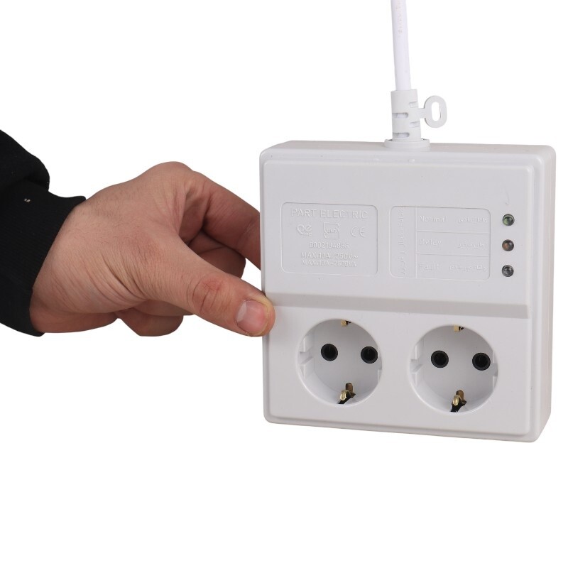 محافظ برق یخچال و فریزر 2 خانه ارت دار پارت الکتریک 981 با کابل 3 متری