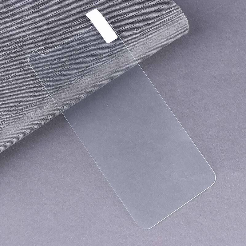گلس شیشه ای ساده بی رنگ