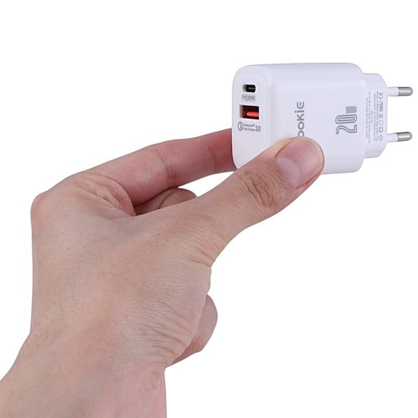 شارژر دیواری 20 وات یوکی EI3Y QC3.0 PD 3.1A