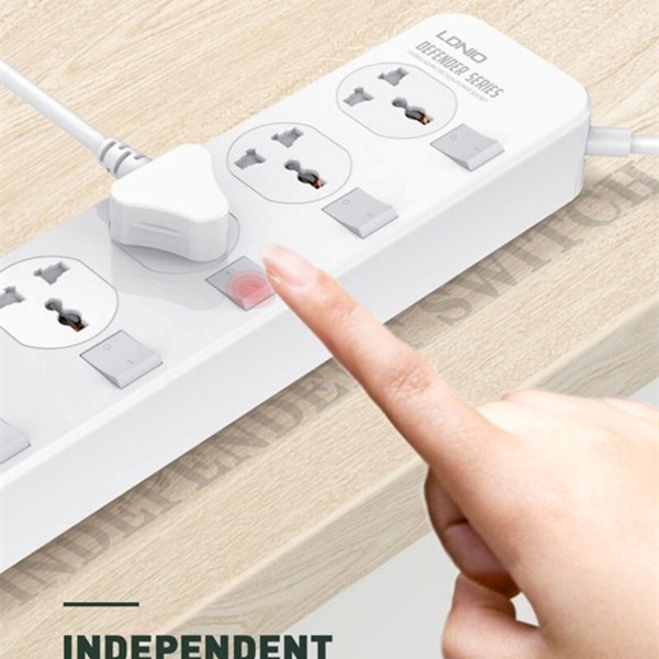 چند راهی 4 خانه ارت دار الدینیو SC4408C با کابل 2 متری + شارژر USB و Type-C