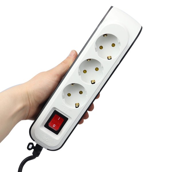 چند راهی 3 خانه ارت دار پارت الکتریک PE8762 با کابل 5 متری