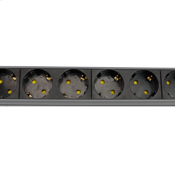 چند راهی 8 خانه ارت دار پارت الکتریک PE2266 Rack Mount با کابل 1/8 متری