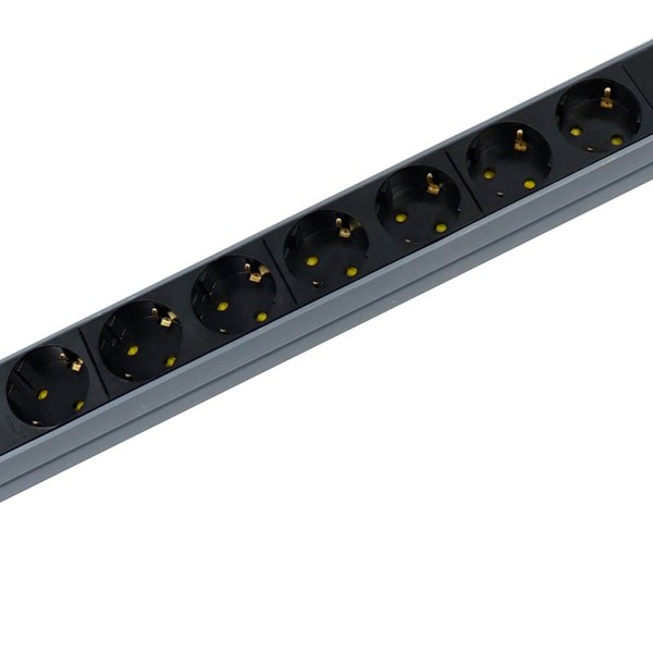 محافظ برق 8 خانه ارت دار پارت الکتریک PE6642 Rack Mount با کابل 1/8 متری