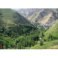 آبشار و روستا اورازان طالقان استان البرز