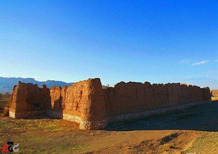 قلعه نشست آباد دلیجان استان مرکزی