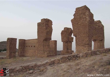 چهار طاقی میل میلونه استان مرکزی