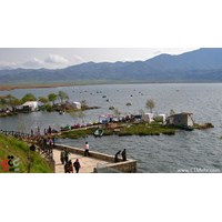 دریاچه زریبار استان کردستان