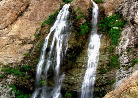 آبشار دو قلو  استان تهران