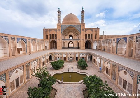 مسجد و مدرسه آقا بزرگ کاشان استان اصفهان