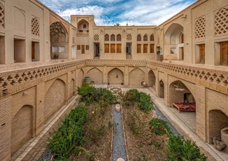 خانه پیرنیا نایین استان اصفهان خانه پیرنیا نایین استان اصفهان