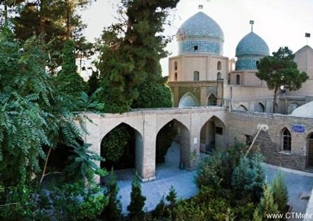 آرامگاه مشتاقیه کرمان
